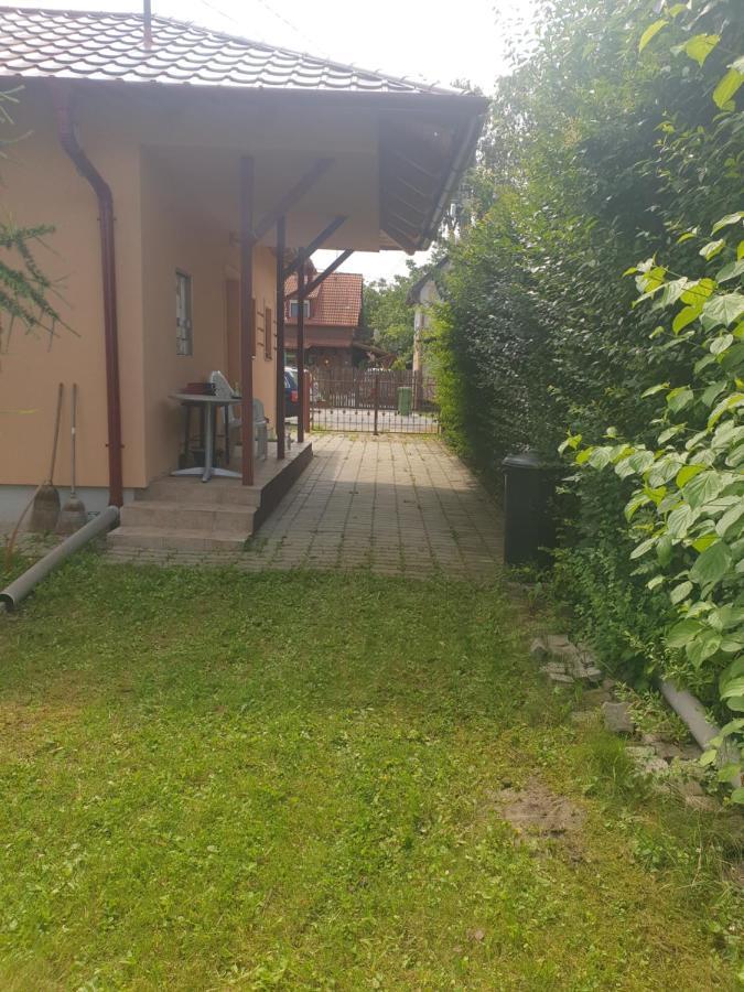 Zseki Apartman Hajdúszoboszló Exteriör bild