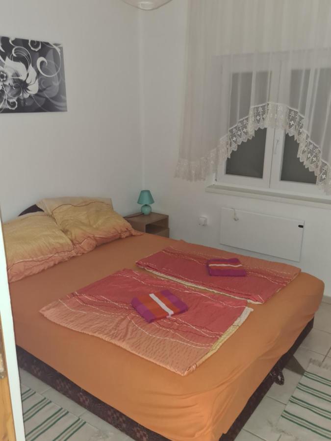 Zseki Apartman Hajdúszoboszló Exteriör bild
