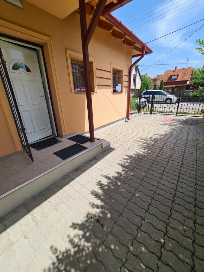 Zseki Apartman Hajdúszoboszló Exteriör bild