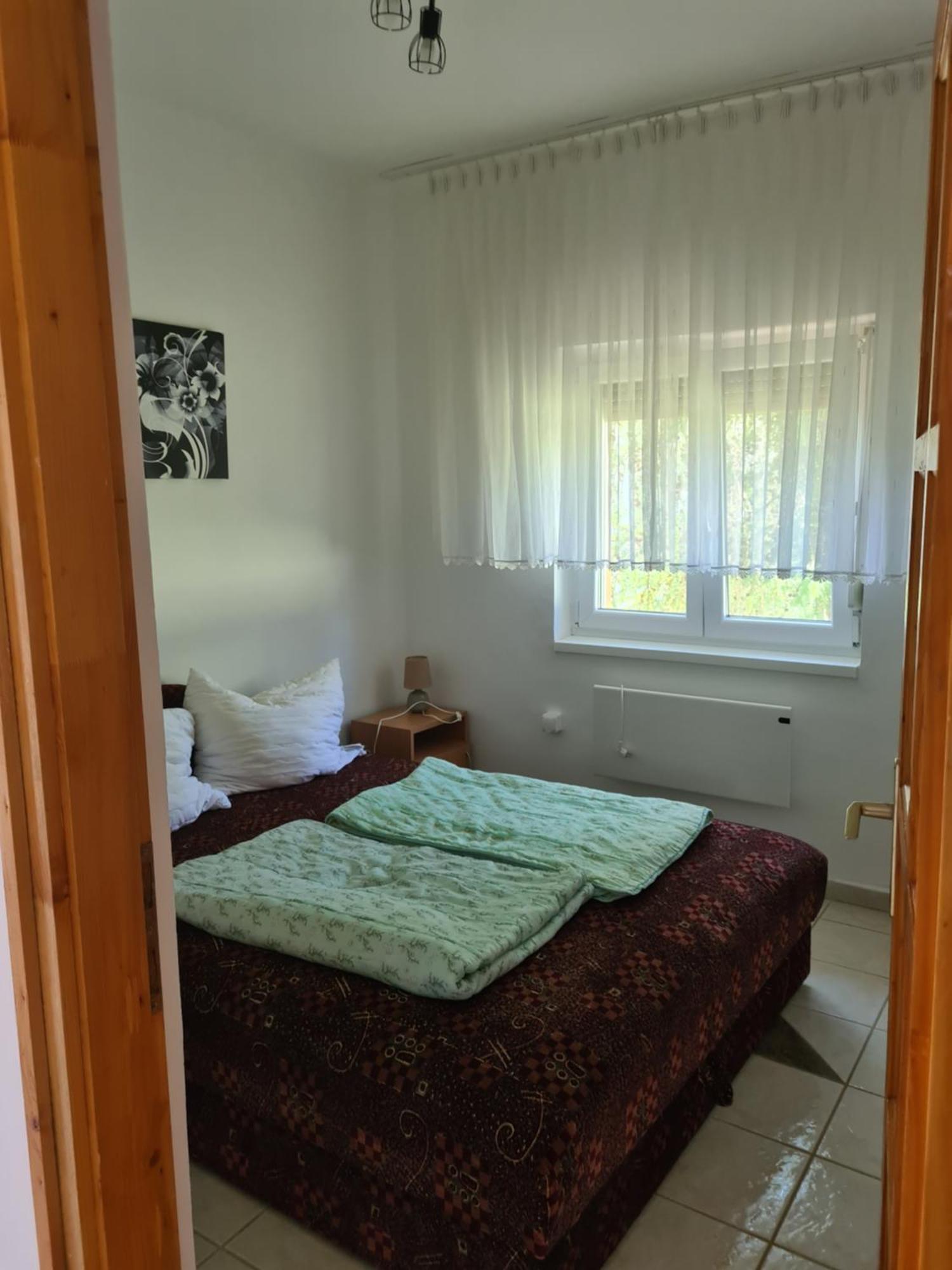 Zseki Apartman Hajdúszoboszló Exteriör bild