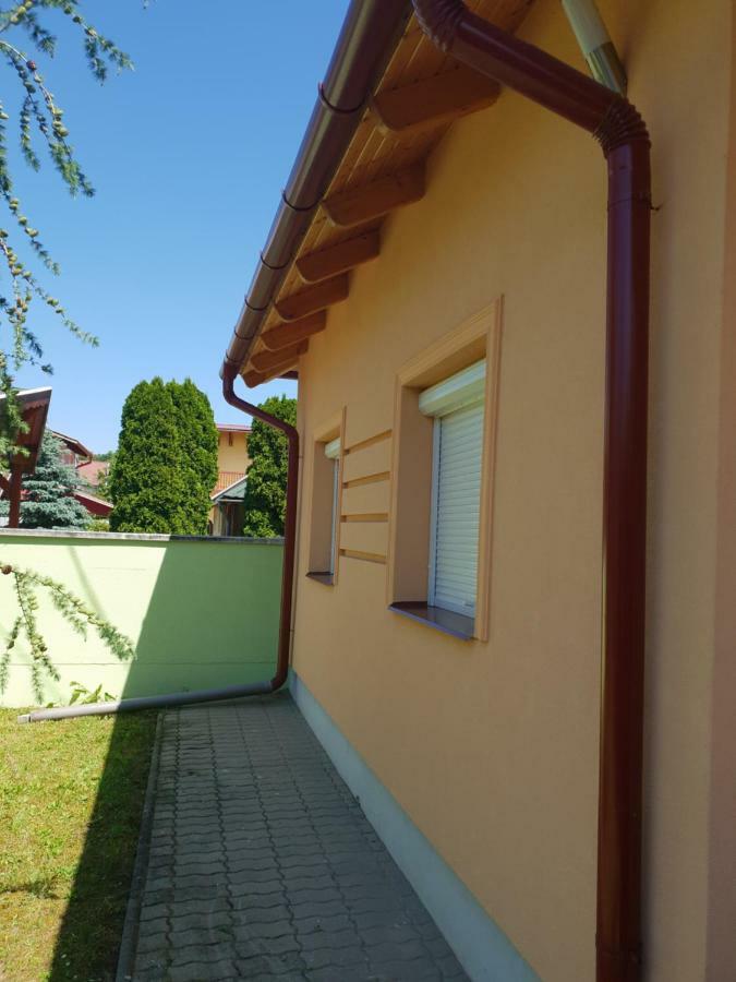 Zseki Apartman Hajdúszoboszló Exteriör bild