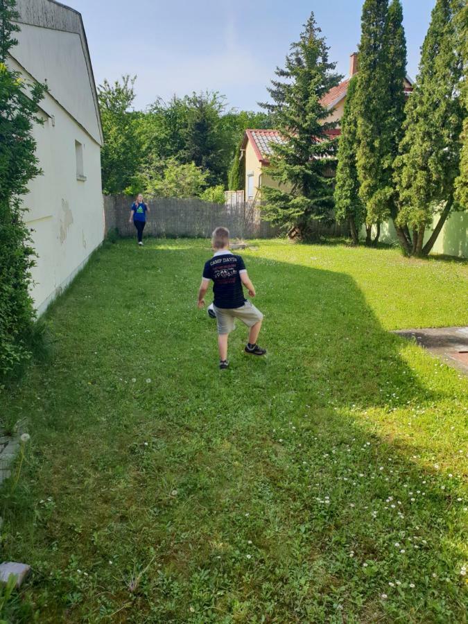 Zseki Apartman Hajdúszoboszló Exteriör bild
